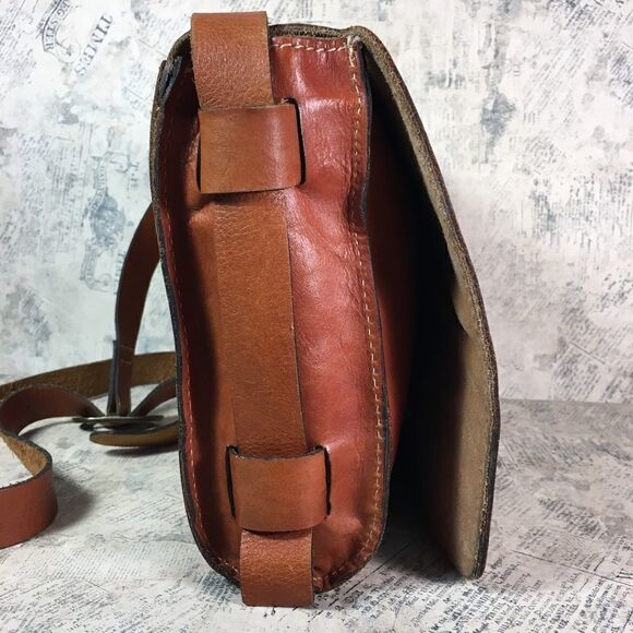 PATRICIA NASH ITALIAN LEATHER STUDDED SADDLE BAG - Picture 4 of 15